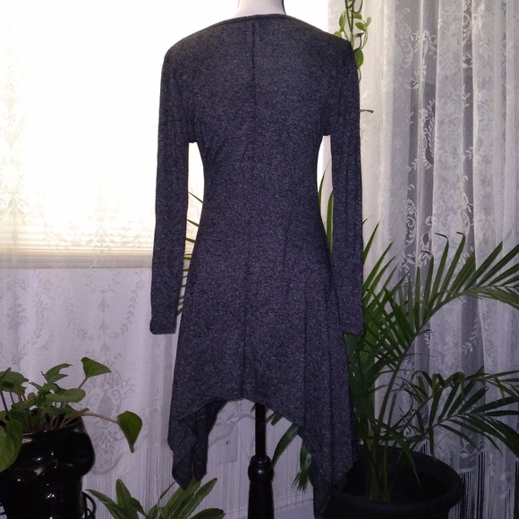 TMG New York Gray Long Sleeved Flowy Dress Size M - Picture 5 of 9